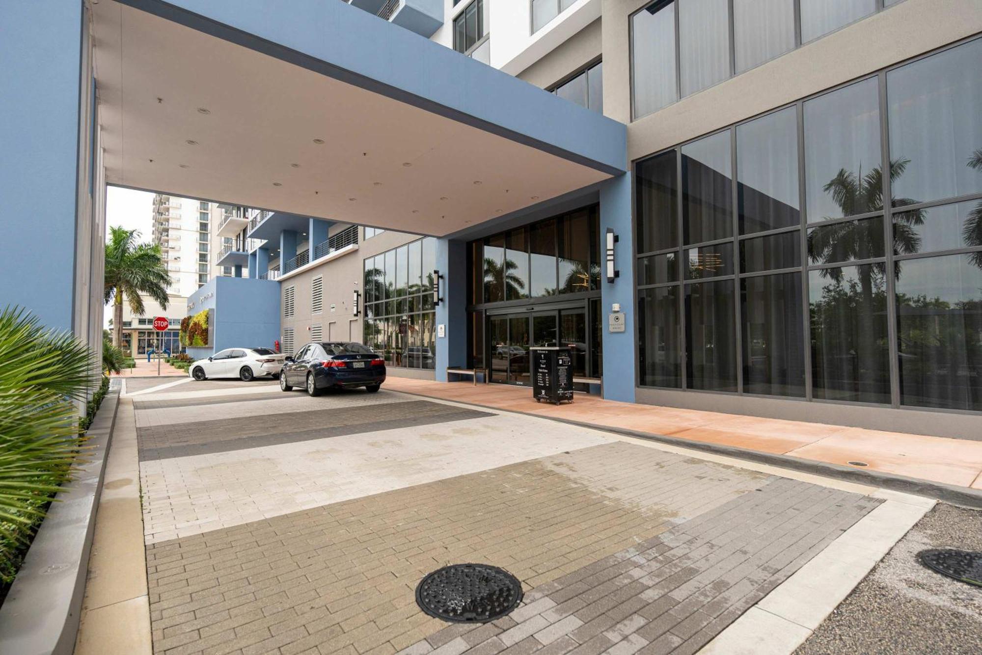Casa vacanze La Central- Cityplace Doral And Across From A Park *
