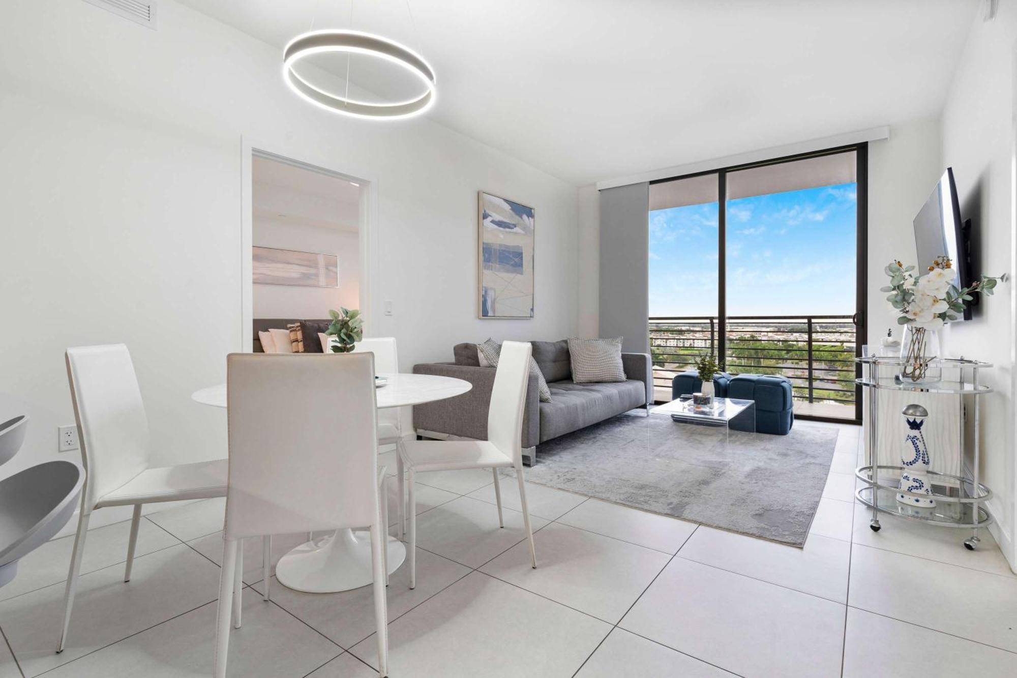 Casa vacanze La Central- Cityplace Doral And Across From A Park Miami